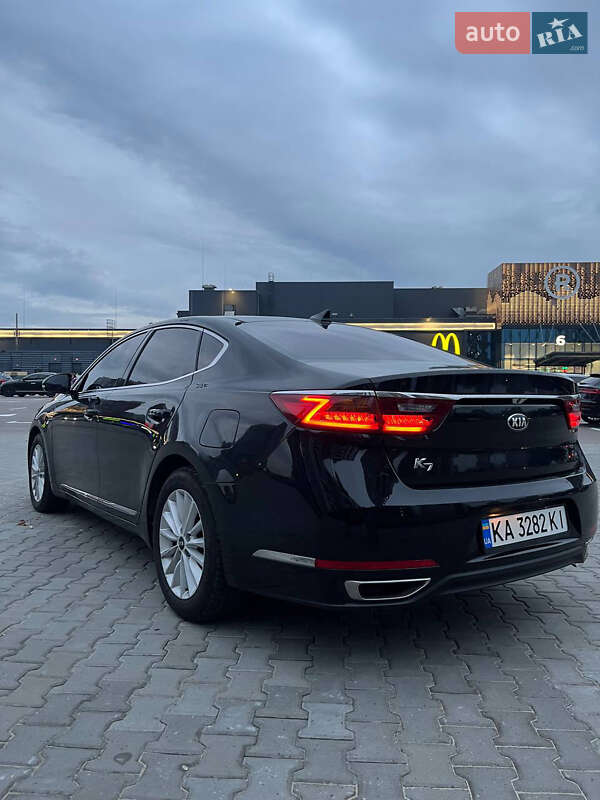 Седан Kia K7 2016 в Киеве