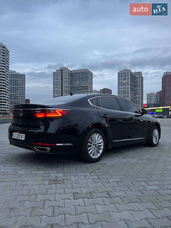 Седан Kia K7 2016 в Киеве