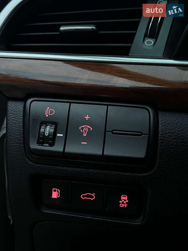 Седан Kia K7 2016 в Киеве