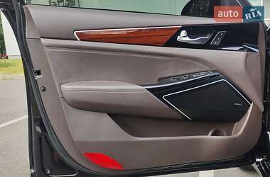Седан Kia K7 2017 в 