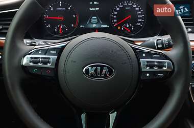 Седан Kia K7 2017 в 