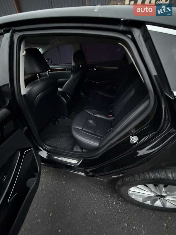 Седан Kia K7 2016 в Одессе