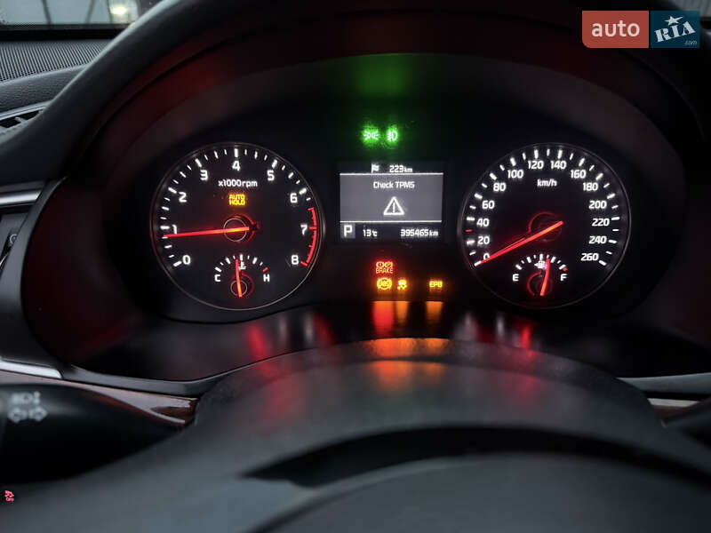 Седан Kia K7 2016 в Одессе