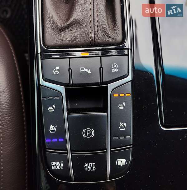 Седан Kia K7 2017 в Виннице