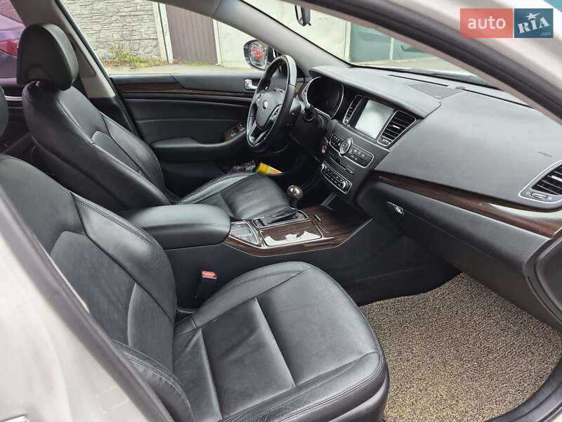 Седан Kia K7 2015 в Василькове
