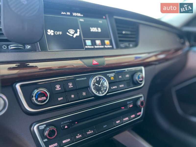 Седан Kia K7 2017 в Одессе