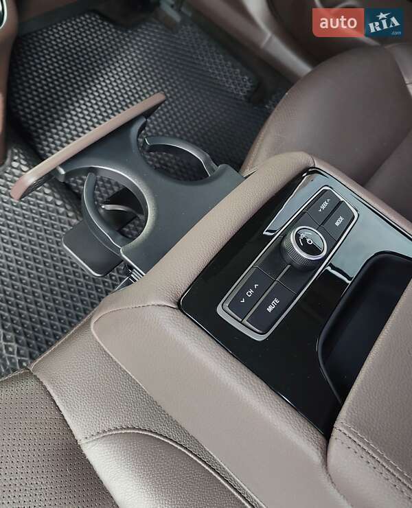 Седан Kia K7 2017 в Виннице