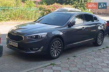 Седан Kia K7 2013 в Бурині