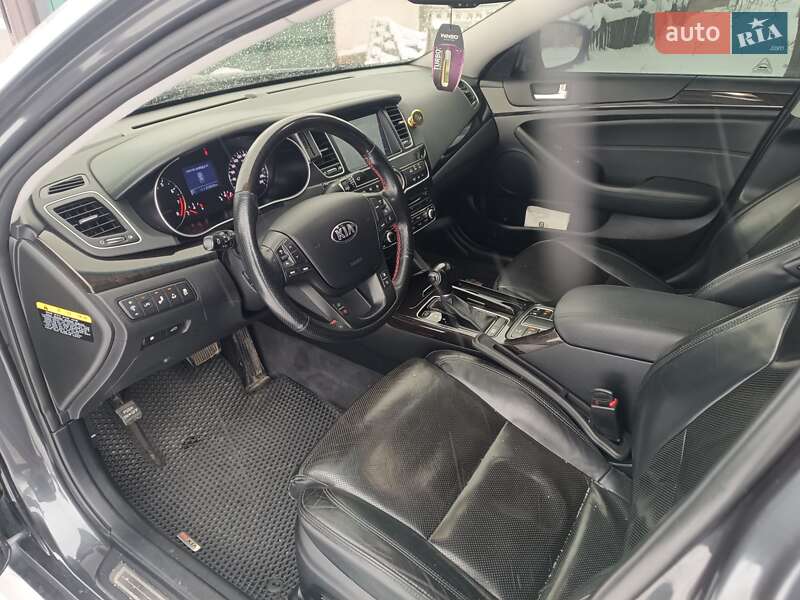Седан Kia K7 2013 в Бурыни