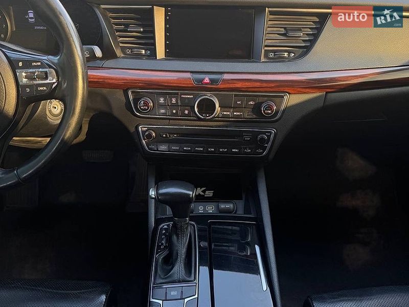 Седан Kia K7 2016 в Киеве