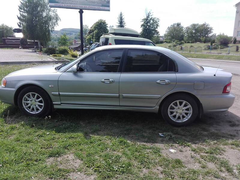 Седан Kia Magentis 2004 в Черновцах