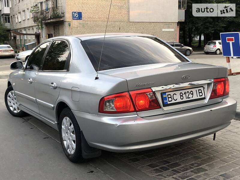 Седан Kia Magentis 2004 в 
