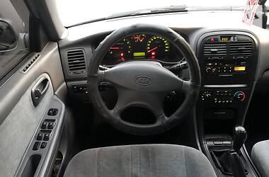 Седан Kia Magentis 2004 в 