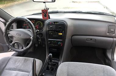 Седан Kia Magentis 2004 в 