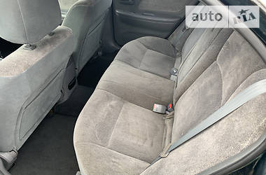 Седан Kia Magentis 2002 в 