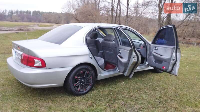 Седан Kia Magentis 2004 в Шостці