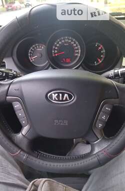 Седан Kia Magentis 2009 в 