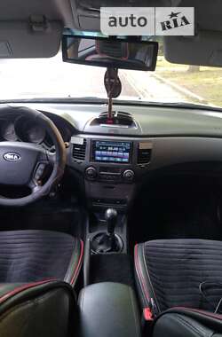 Седан Kia Magentis 2009 в 