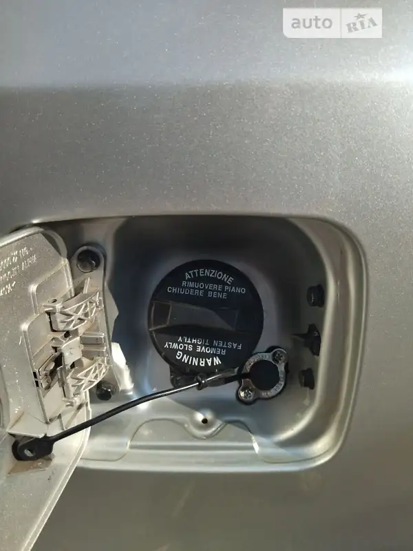 Kia Magentis 2009 VIN KNAGE227295374222 фото оголошення 28 з 77