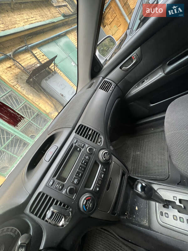 Седан Kia Magentis 2006 в Киеве