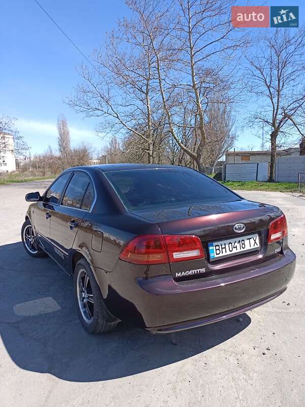 Седан Kia Magentis 2006 в Очакове