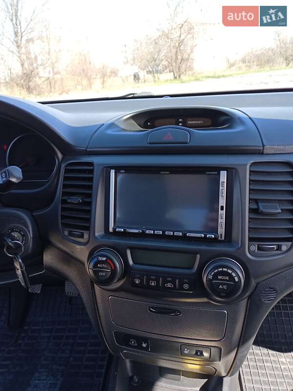 Седан Kia Magentis 2006 в Очакове