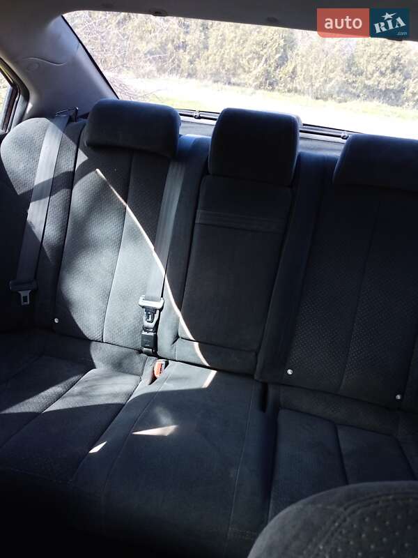 Седан Kia Magentis 2006 в Очакове