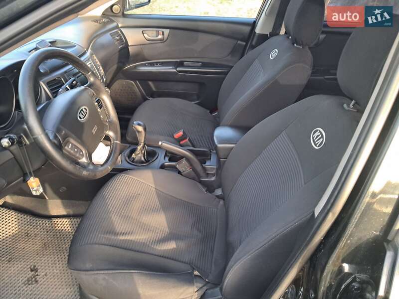 Седан Kia Magentis 2008 в Львове