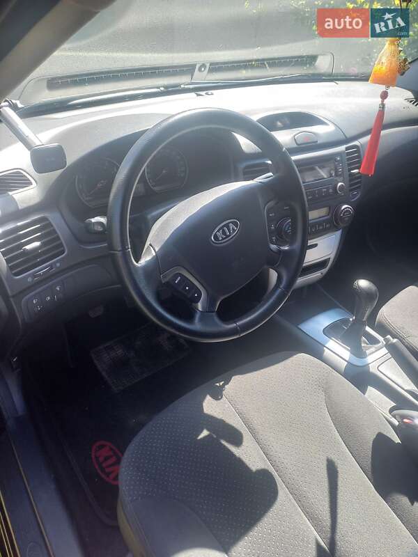 Седан Kia Magentis 2008 в Нетешине