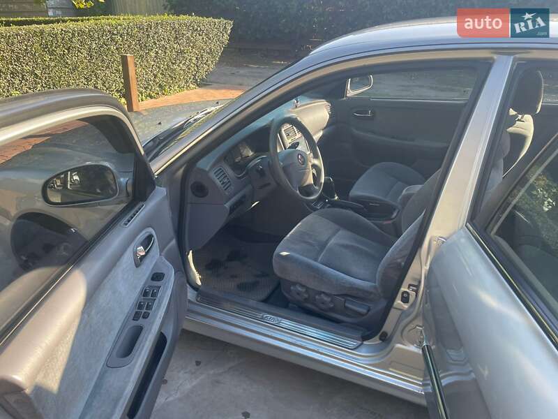 Седан Kia Magentis 2006 в Днепре