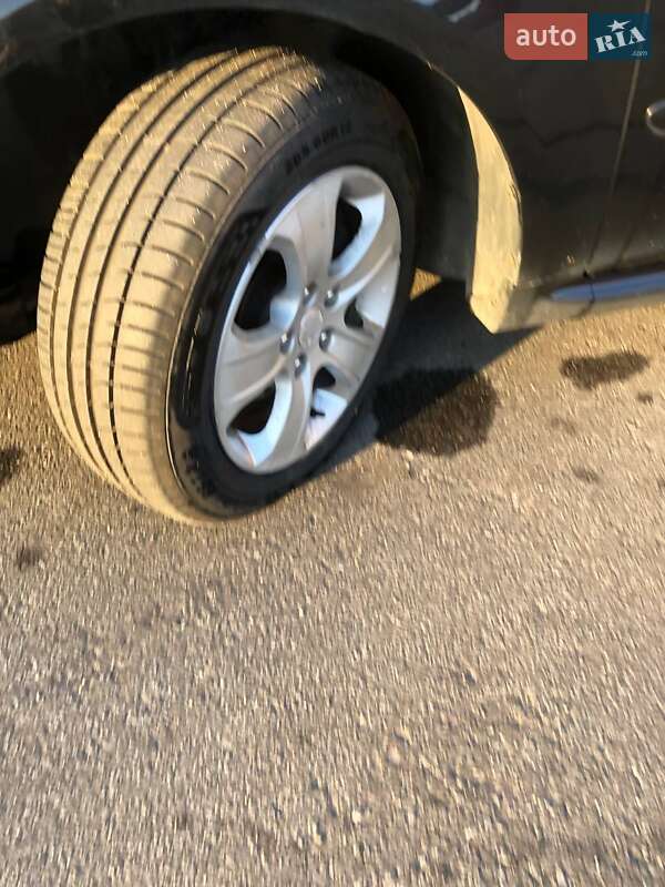 Седан Kia Magentis 2008 в Ужгороді