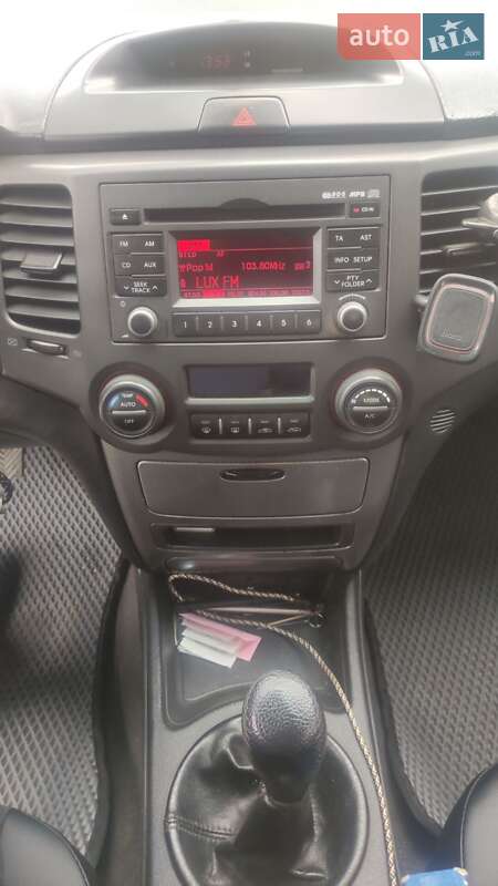 Седан Kia Magentis 2009 в Надвірній