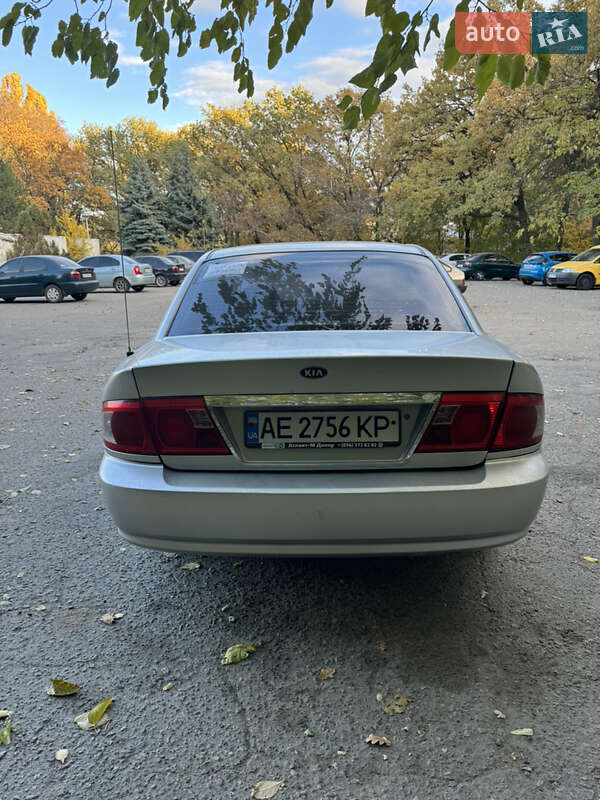 Седан Kia Magentis 2004 в Днепре