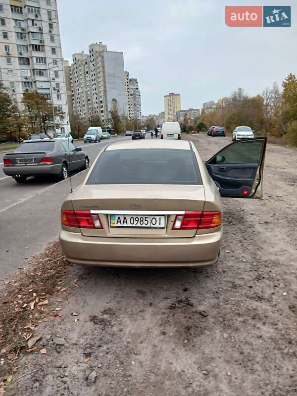 Седан Kia Magentis 2001 в Києві