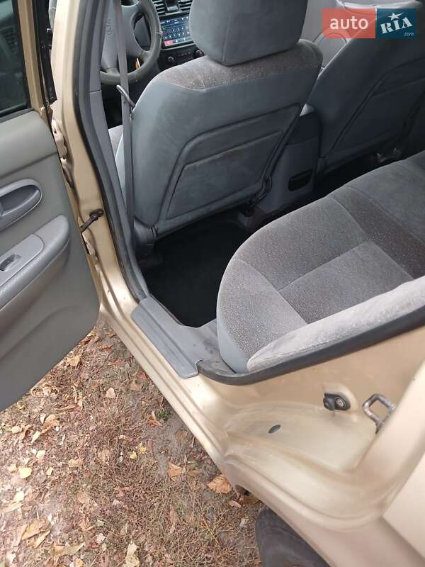 Седан Kia Magentis 2001 в Києві