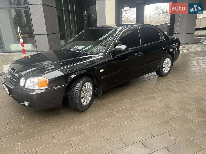 Седан Kia Magentis 2004 в Киеве