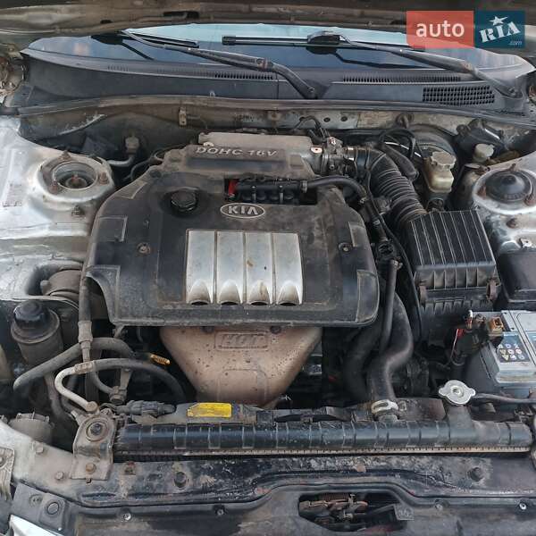 Седан Kia Magentis 2001 в Микуличах