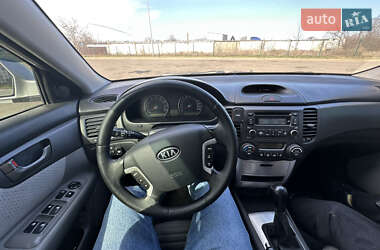 Седан Kia Magentis 2007 в Первомайске
