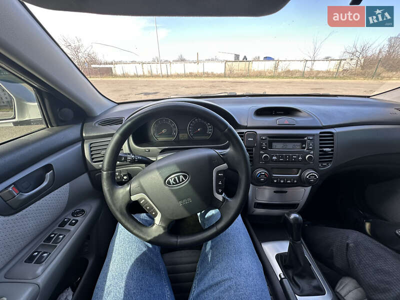 Седан Kia Magentis 2007 в Первомайске