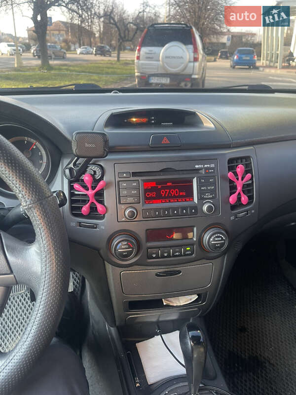 Седан Kia Magentis 2008 в Ужгороді