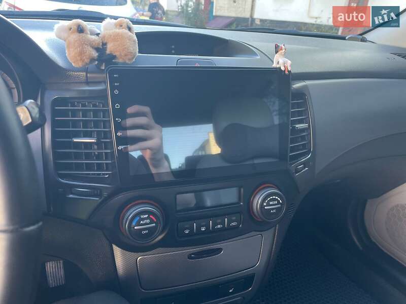 Седан Kia Magentis 2008 в Мирополе