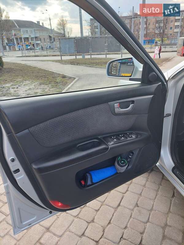 Седан Kia Magentis 2007 в Харькове