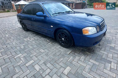 Седан Kia Magentis 2004 в 