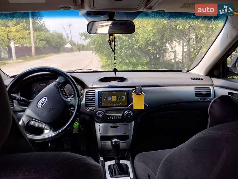 Седан Kia Magentis 2007 в Новой Ушице