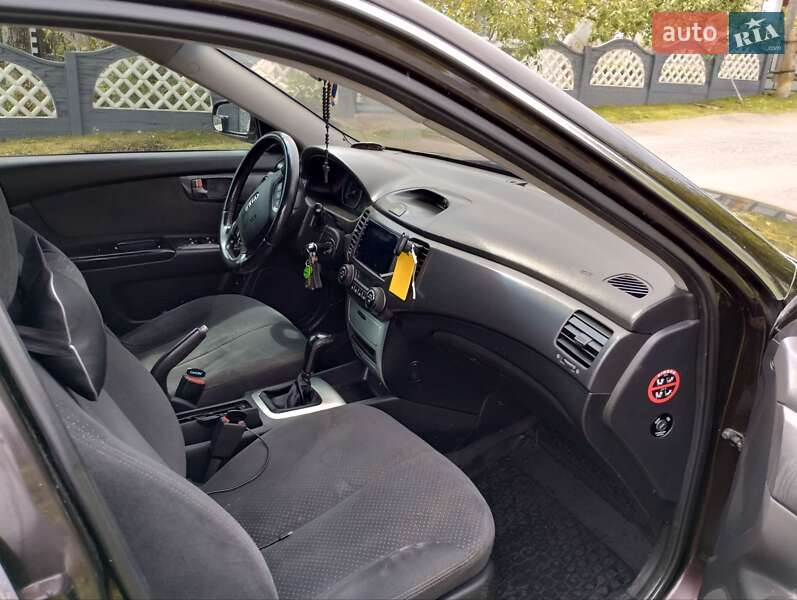 Седан Kia Magentis 2007 в Новой Ушице
