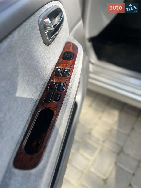 Седан Kia Magentis 2002 в Одессе