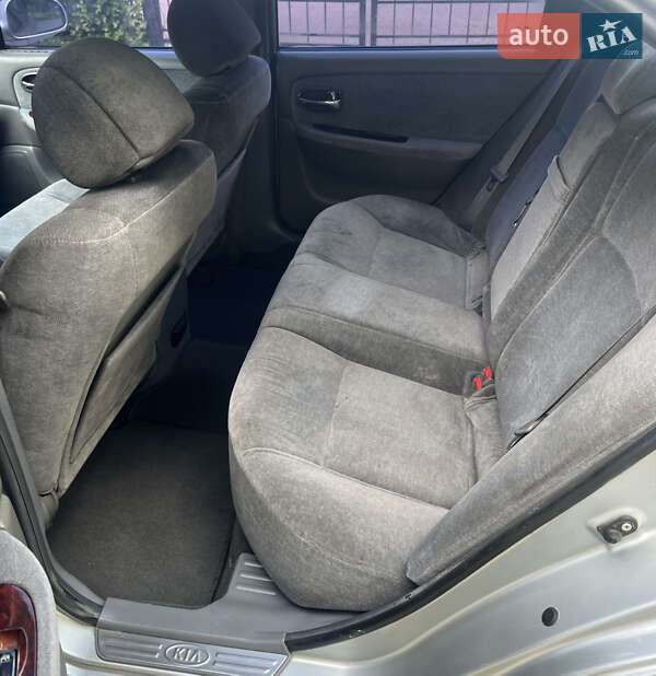 Седан Kia Magentis 2002 в Одессе