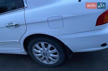 Седан Kia Magentis 2001 в Краматорске