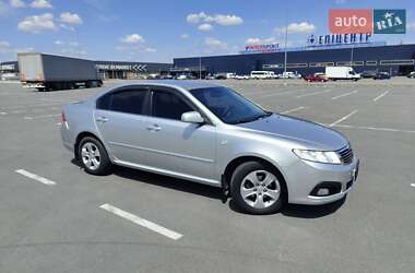 Седан Kia Magentis 2009 в Днепре