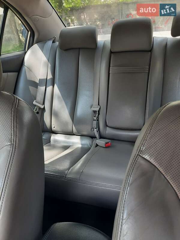 Седан Kia Magentis 2008 в Києві
